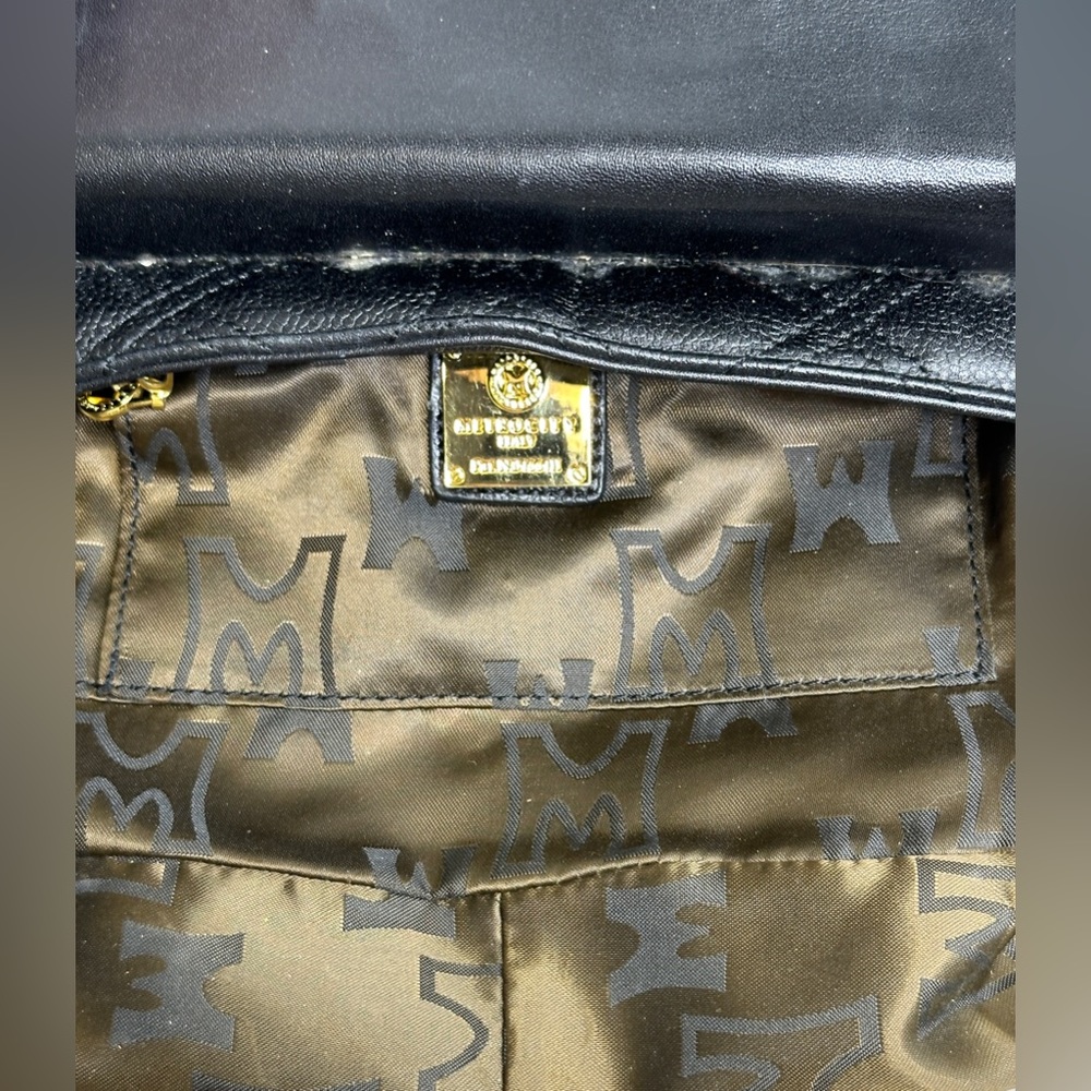 METROCITY ITALY Quilted Leather SERRATO Collection Black Gold Shoulder Bag EUC - Picture 5 of 15